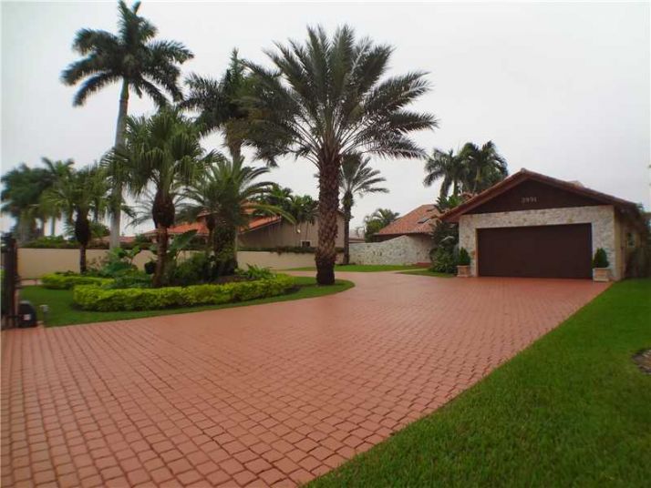 3991 SW 128 AV, Miami, FL 33175