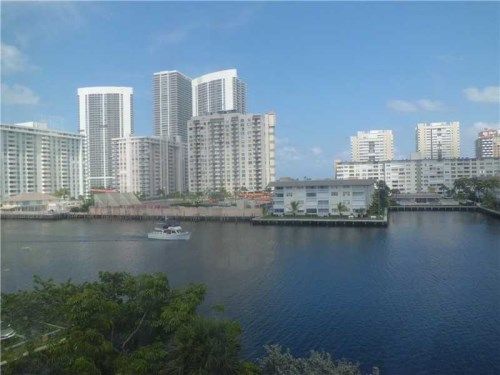 111 GOLDEN ISLES DR # D 10, Hallandale, FL 33009