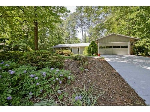 4710 Nutmeg Way Sw, Lilburn, GA 30047