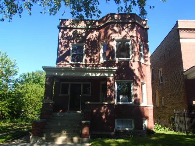 7841 S Burnham Ave, Chicago, IL 60649