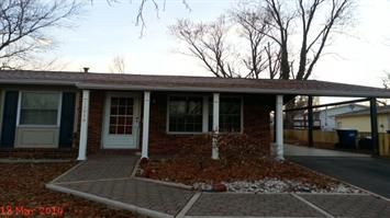 11915 Glenpark Dr, Maryland Heights, MO 63043