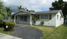 1635 SW 98 CT Miami, FL 33165