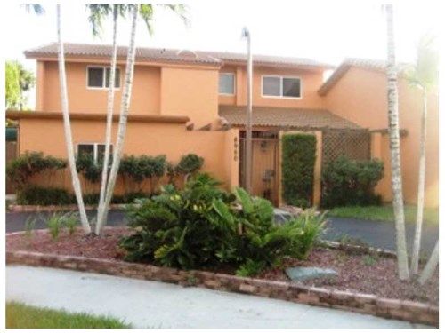 8950 SW 9 TE, Miami, FL 33174