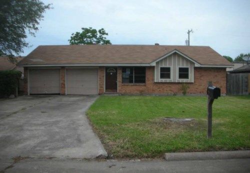 3014 Somerset Ave, Texas City, TX 77590