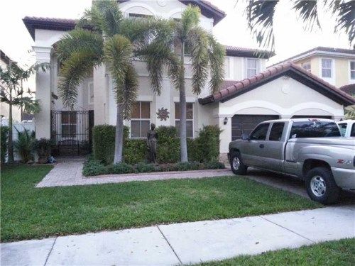 17930 NW 90 PL, Hialeah, FL 33018