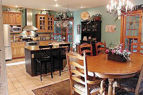3870 Spruce Rd, New Berlin, WI 53151