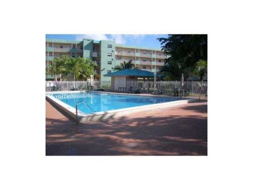 1655 W 44 PL # 527, Hialeah, FL 33012