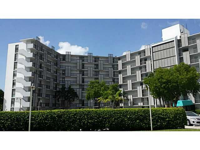 3401 N COUNTRY CLUB DRIVE # 514, Miami, FL 33180