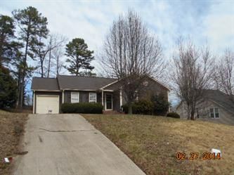 2212 Branderwood Dr, Greensboro, NC 27407