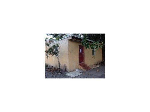 1992 NW 48 ST, Miami, FL 33142