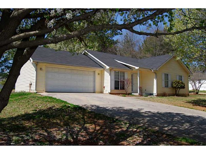 11 Camelot Drive, Cartersville, GA 30121