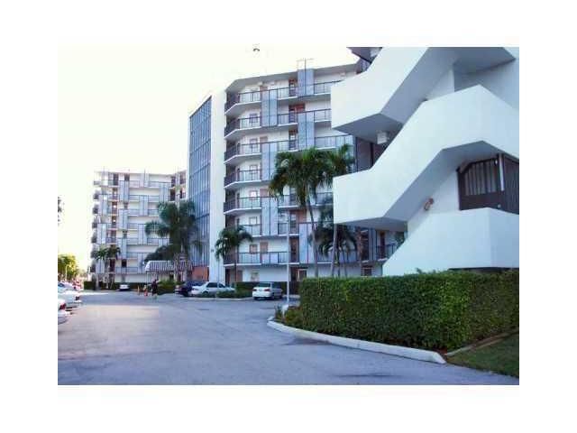 3301 N COUNTRY CLUB DR # 505, Miami, FL 33180