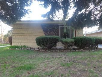 15324 Dobson Avenue, South Holland, IL 60473