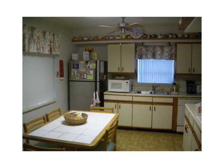 4610 SW 104 AV, Miami, FL 33165