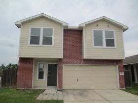 10023 Meadow Mill Forest Ln, Houston, TX 77044