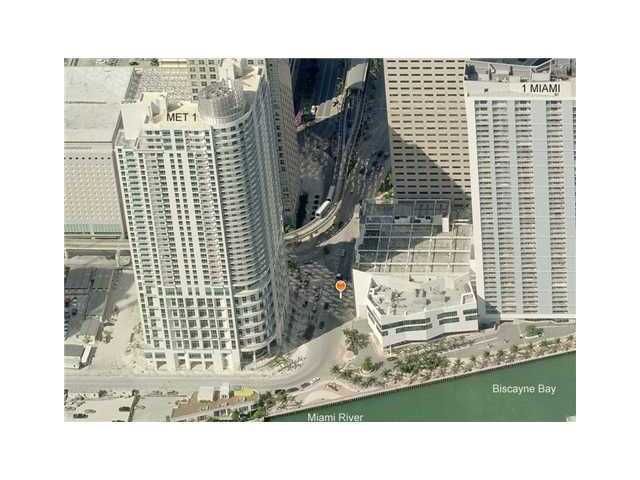 300 S BISCAYNE BLVD # 3705, Miami, FL 33131