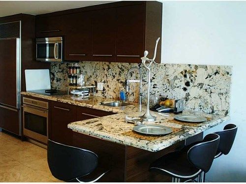 495 BRICKELL AV # 1808, Miami, FL 33131