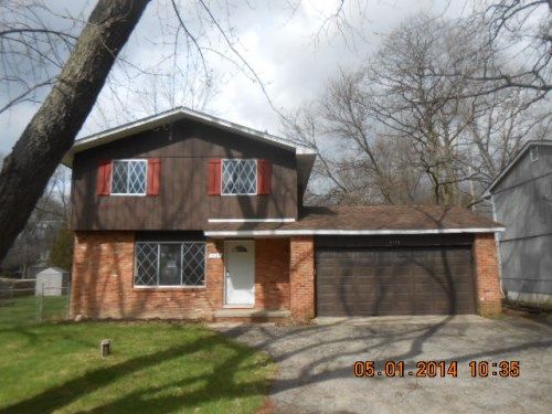 3132 Chenoa St, Commerce Township, MI 48382