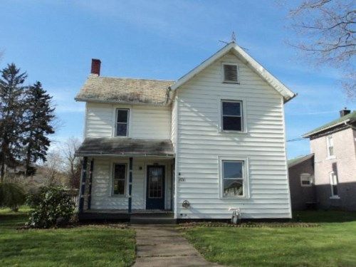 726 E Porter St, Malvern, OH 44644