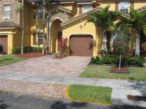 910 SW 153 CT # 910, Miami, FL 33194