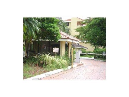 8215 SW 152 AV # G-PH 2, Miami, FL 33193