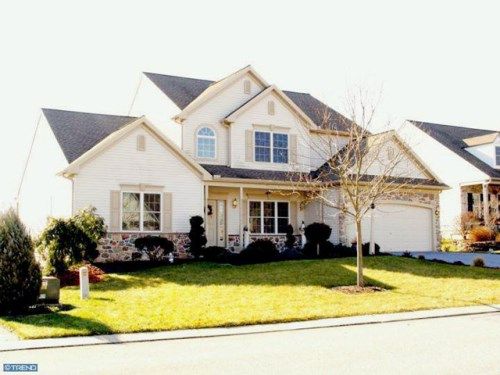 60 Begonia Ct, Womelsdorf, PA 19567