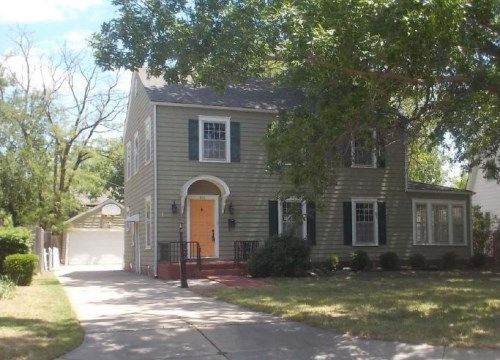 416 S Crestway St, Wichita, KS 67218