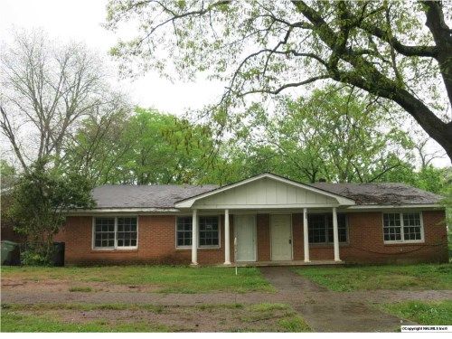 306 5th Ave, Danville, AL 35619