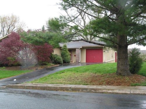 350 E CONESTOGA STREET, New Holland, PA 17557