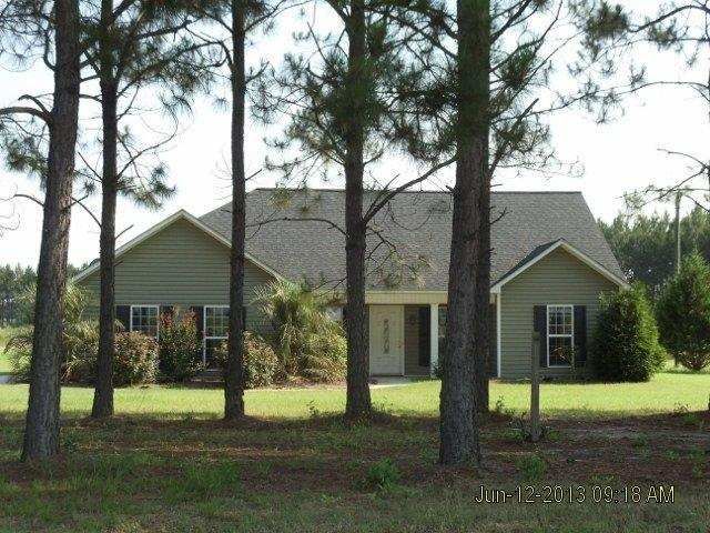92 Hickory Lane, Nicholls, GA 31554