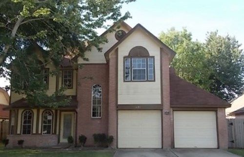 1421 S Heron Dr, Seabrook, TX 77586