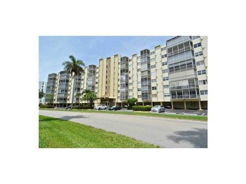 300 DIPLOMAT PW # 614, Hallandale, FL 33009