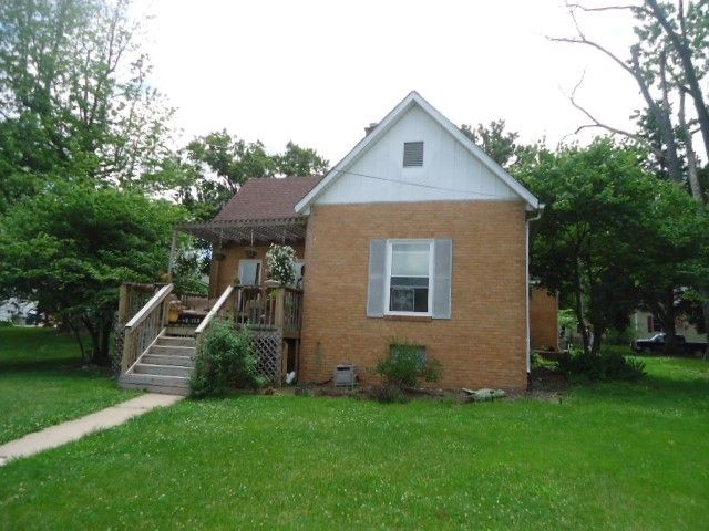 602 West Waters, Pinckneyville, IL 62274