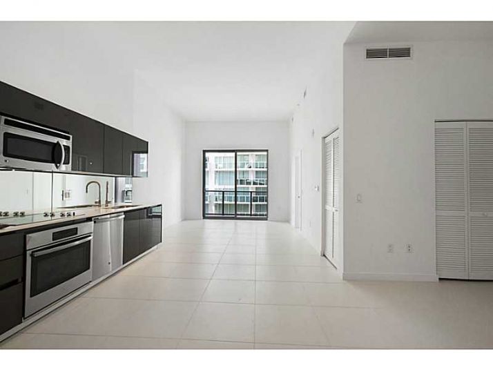 31 SE 6TH # 2704, Miami, FL 33131