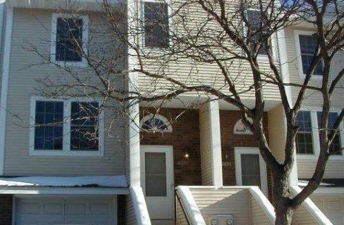 10697 Sherman Dr 7, Eden Prairie, MN 55347