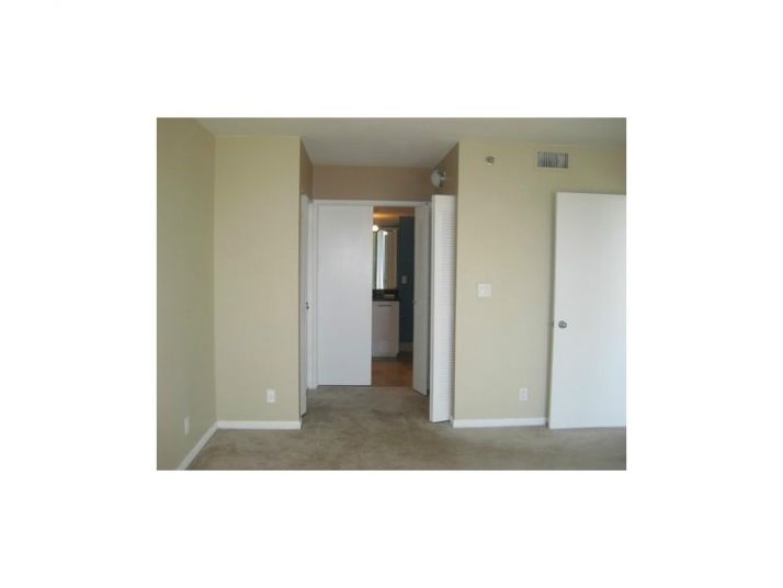 3300 NE 192 ST # LP08, Miami, FL 33180