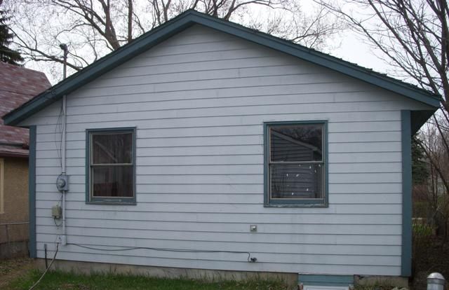 1063 Van Buren Ave, Saint Paul, MN 55104
