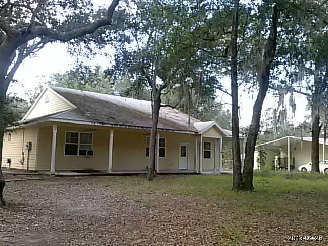 181 Lake St, Pomona Park, FL 32181