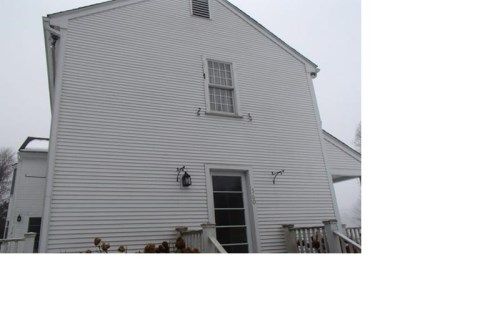 360 Forge Rd, North Kingstown, RI 02852