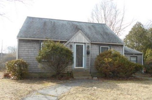 30 School St, North Kingstown, RI 02852