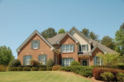5142 Old Oaks Ct, Flowery Branch, GA 30542
