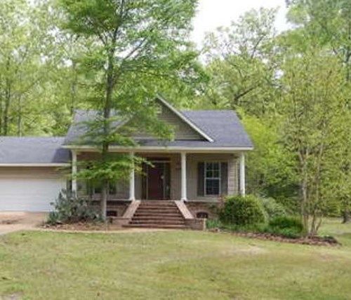 416 Lake Dockery Drive, Byram, MS 39272