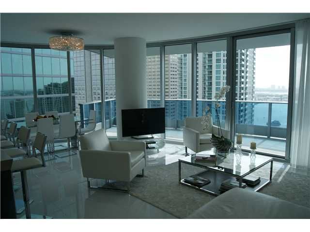 200 BISCAYNE BLVD WY # 3301, Miami, FL 33131