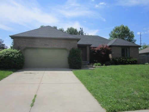 5083 S Wanda Gray Ave, Springfield, MO 65810