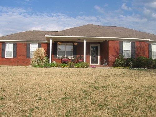 220 Smokey Hills Court, New Market, AL 35761