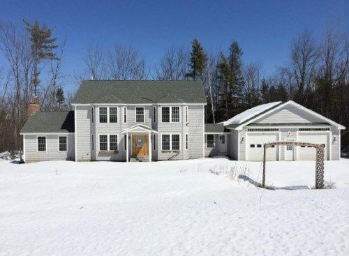 1032 River Rd, Weare, NH 03281