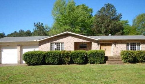 224 Pineview Dr, Hazlehurst, MS 39083