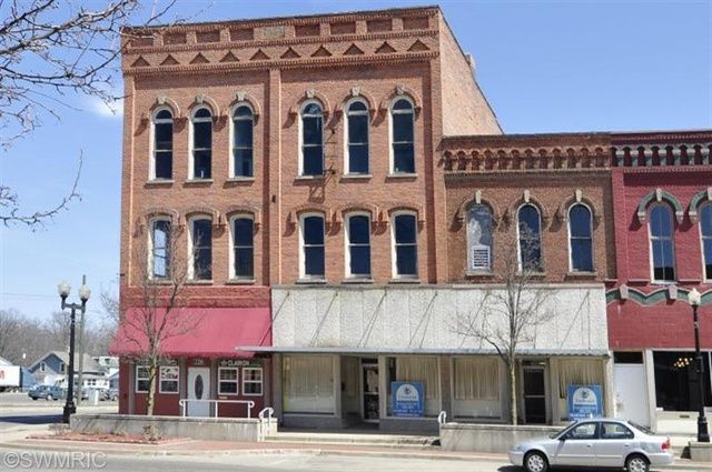 218 N Broadway St, Union City, MI 49094