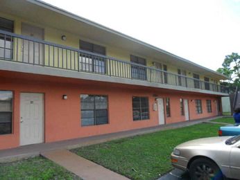 4864 Paulie Ct Apt 81, West Palm Beach, FL 33415