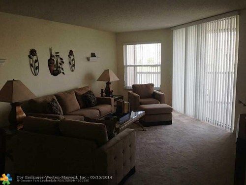 7737 Granville Dr # 207, Fort Lauderdale, FL 33321